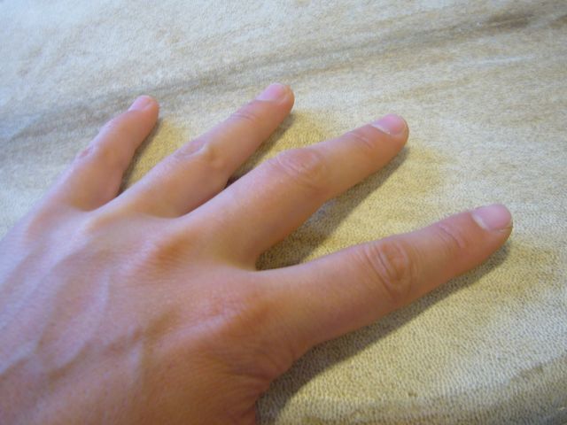djembe met hand.jpg